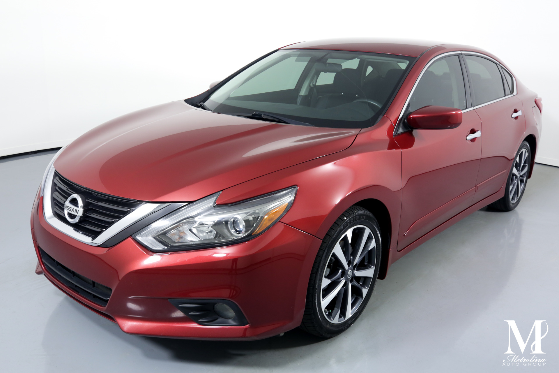 Used 2016 Nissan Altima 2.5 SR for sale $11,996 at Metrolina Auto Group in Charlotte NC 28217 - 4